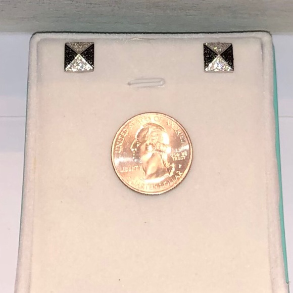 NEW .52ctw Black/White Natural Diamond Earrings - Picture 13 of 16